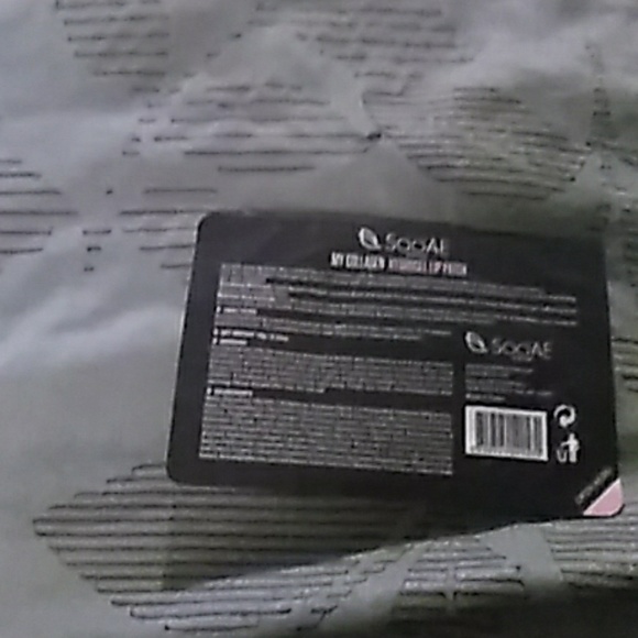 SooAE lip patch - Picture 2 of 2